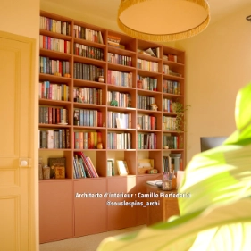 Comment Camille a conçu sa bibliothèque sur-mesure pour ranger tous ses livres ?